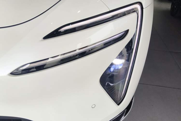 Used Avatr 06 2025 Ultra Pure Electric Edition Left Front Headlight