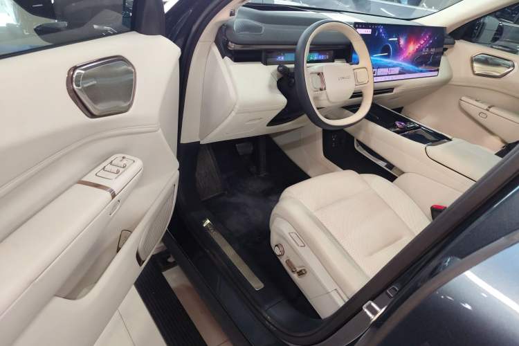 Used Lynk & Co 900 2025 2.0T Ultra