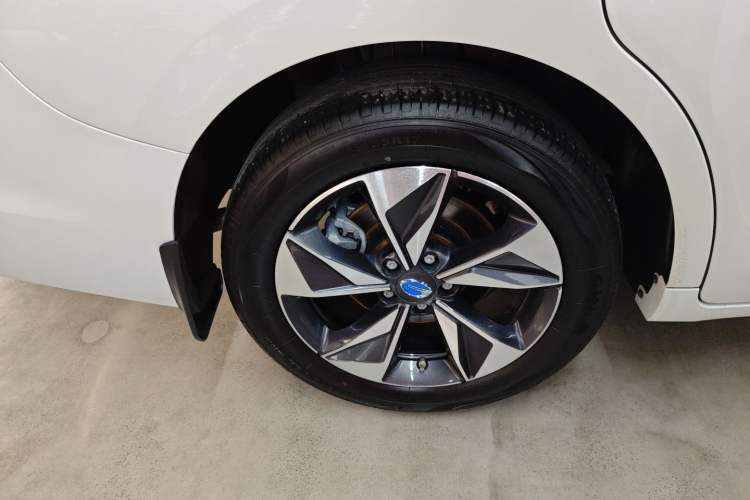 Used GAC Trumpchi M6 2023 PRO 270T DCT Luxury Edition Exterior 5