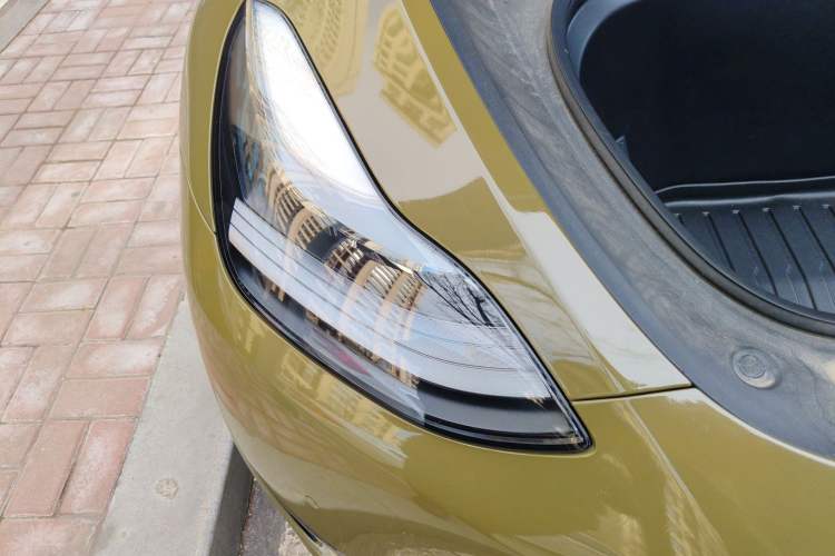 Used Tesla Model Y 2023 Rear-Wheel-Drive Version
