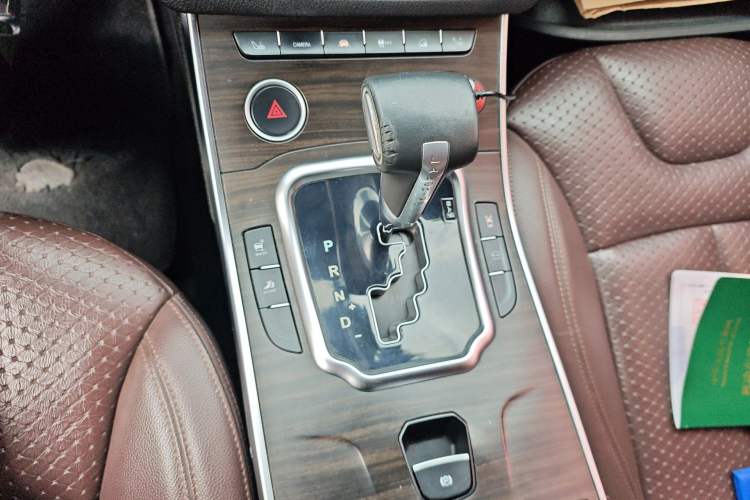 Used Land X7 2015 2.0T Panoramic Prestige Edition
