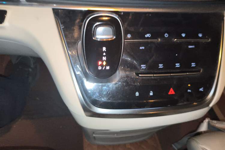 Used Buick GL8 2020 Land Business Class 652T Premium Model