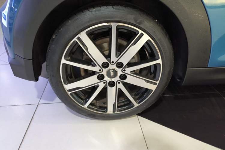 Used MINI 2022 Updated 1.5T COOPER Classic Edition Right Rear Wheel Hub