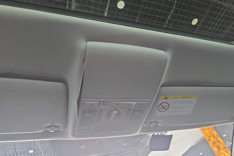 Used Volkswagen Lavida 2017 1.6L Automatic Comfort Edition Headliner