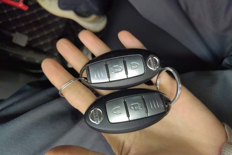 Used Nissan X-Trail 2017 2.0L CVT Fashion Edition 2WD