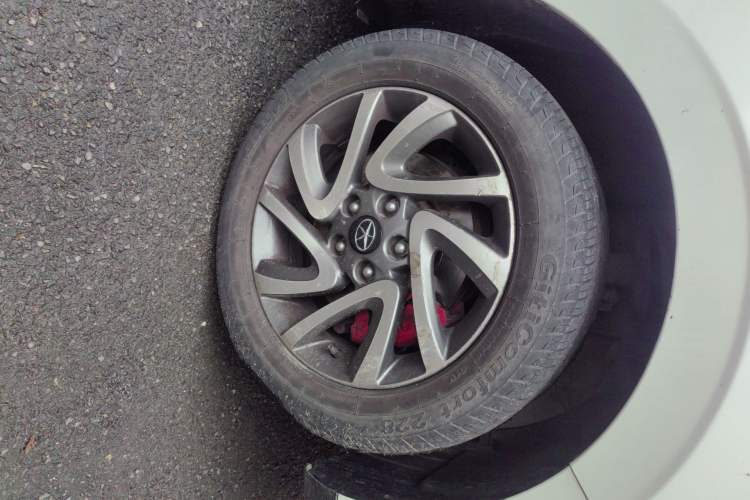 Used JAC Group Refine S2 2015 1.5L Manual Luxury Smart Model Right Front Wheel Hub