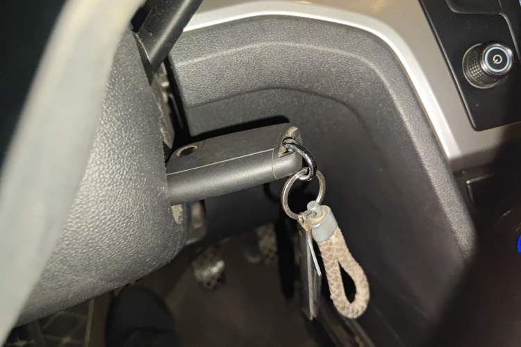 Used Volkswagen Lamando 2015 230TSI Manual Trend Edition
