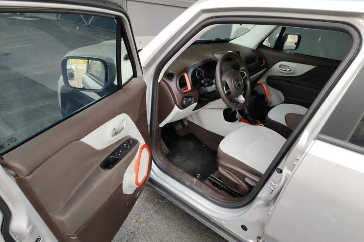 Used Jeep Renegade 2016 1.4T Automatic Jingneng Version+ Driver Seat