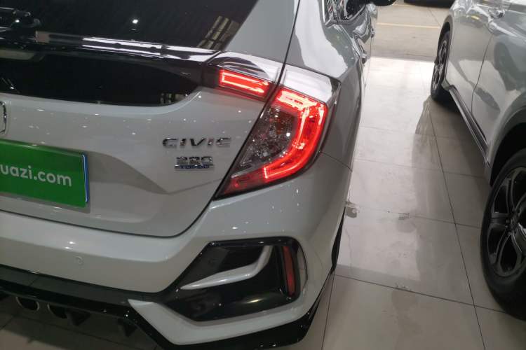 Used Honda Civic 2021 HATCHBACK 220TURBO CVT New Trendsetter