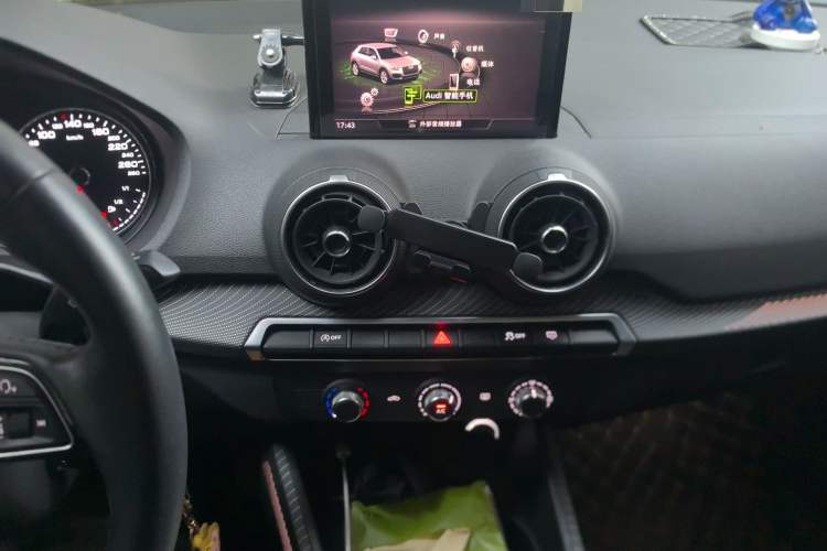 Used Audi Q2L 2018 35 TFSI Launch Exclusive Edition China VI Audio And AC Panel