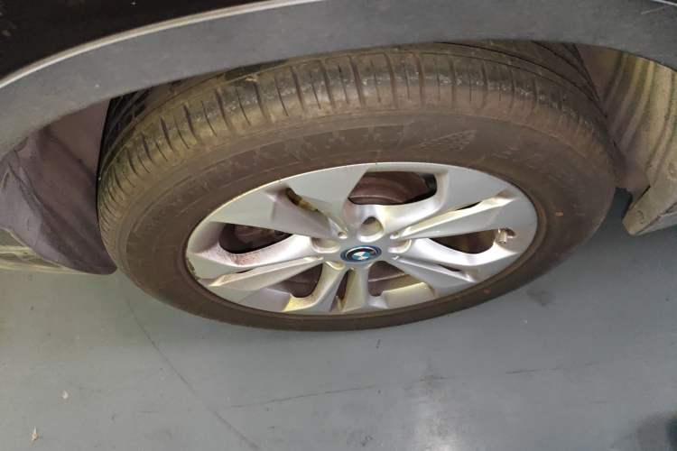 Used BMW X1 New Energy 2019 xDrive25Le Mileage Upgrade Version Right Rear Wheel Hub