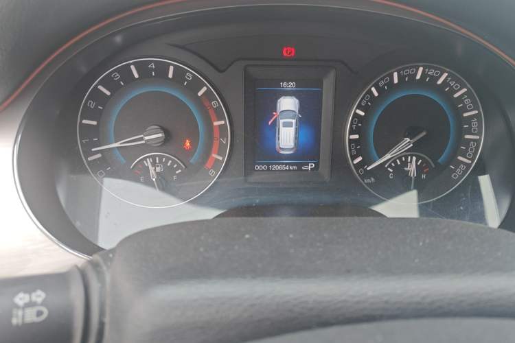 Used Haval H2 2016 Red-Label 1.5T Automatic Two-Wheel Drive Luxury Model Instrument Cluster