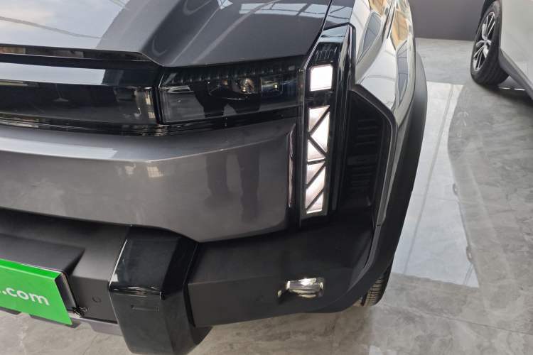 Used iCAR 03T 2024 501km Four-wheel Drive Long-Range Version