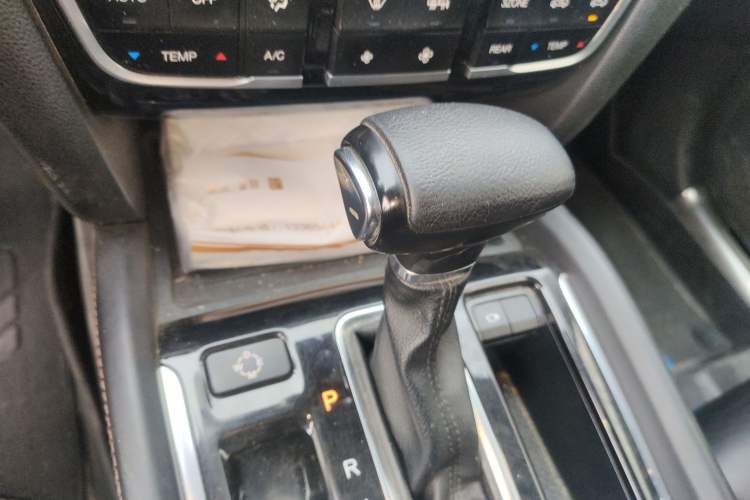 Used GAC Trumpchi GS8 2017 320T Two-Wheel Drive Luxury Smart Connectivity Version (7 Seats)