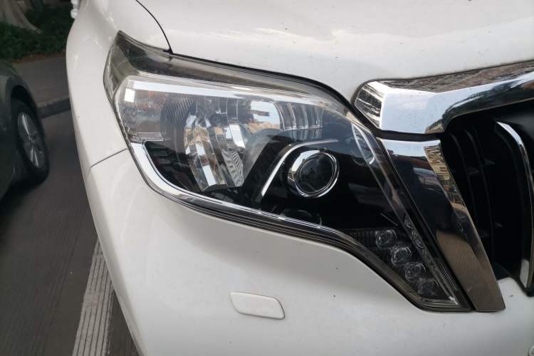 Used Toyota Prado 2014 4.0L Automatic TX-L NAVI
