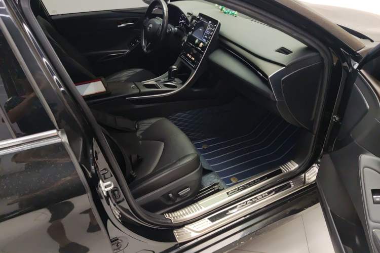 Used Toyota Avalon 2019 2.5L Touring Premium Version China VI Standard Right Front Seat