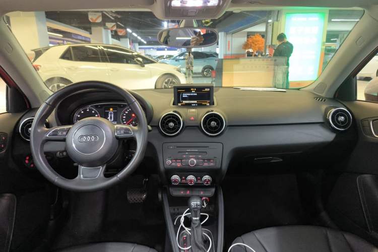 Used Audi A1 2014 30 TFSI Sportback Comfort Model
