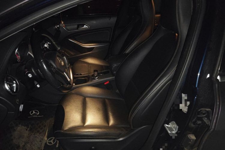 Used Mercedes-Benz GLA 2015 GLA 220 4MATIC Fashion Model
