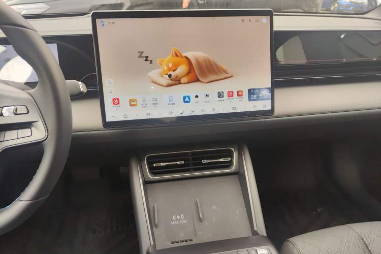 Used BYD Qin L 2025 EV 545KM Cloud Suspension Edition Audio And AC Panel