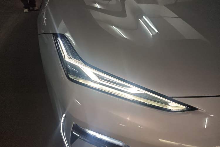 Used Geely Galaxy E8 2024 665 km Range Rear-Drive Starship Long-Range Version