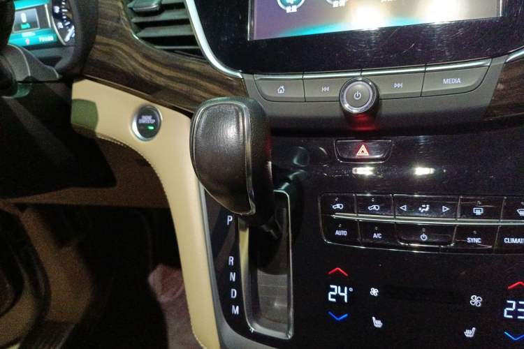 Used Buick GL8 2017 ES 28T Luxury Model China V Standard
