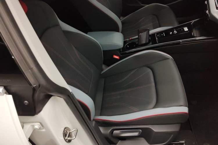 Used Volkswagen Lamando 2024 Lavida L 280TSI DSG Cool & Spicy Edition
