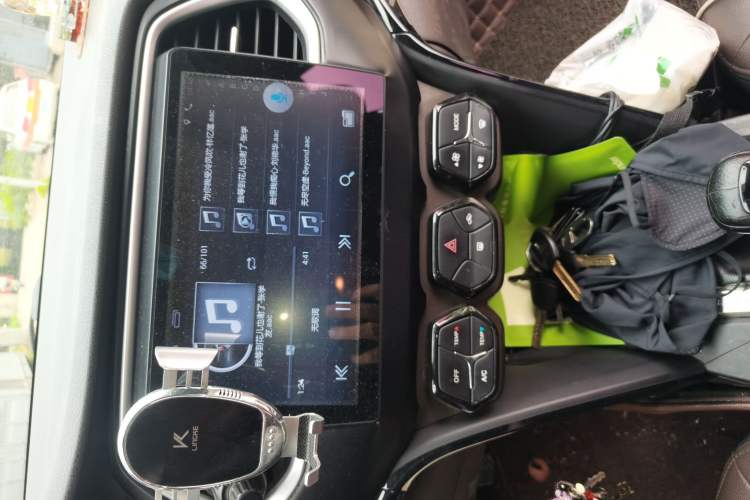 Used GAC Trumpchi GS4 2017 200T Manual Two-Wheel Drive Elite Edition Audio And AC Panel