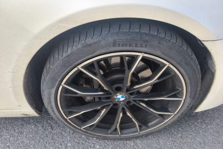 Used BMW 5 Series 2014 535Li Leading Model
