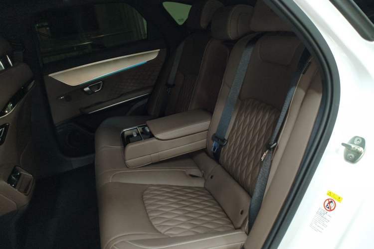 Used BYD Han 2023 EV Champion Edition 605KM Front-Drive Premium Model Left Rear Seat