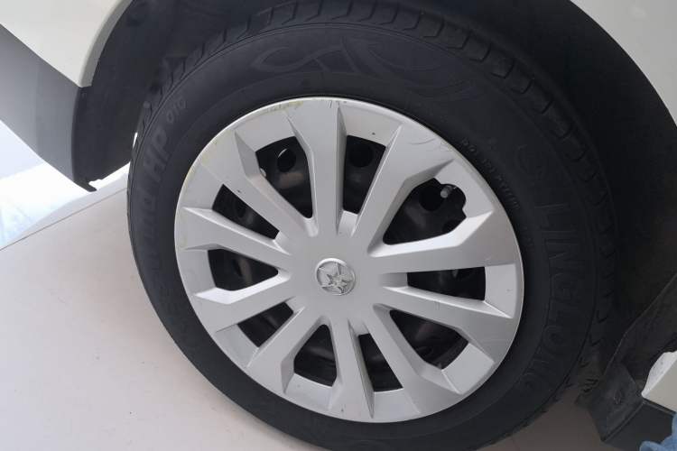 Used Venucia D60 2019 100 000 Glory 1.6L Entry Manual ChenShang Edition China VI
