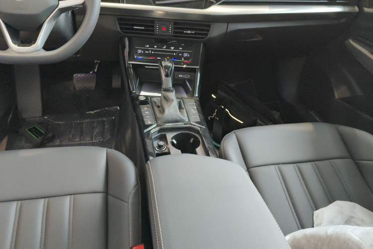 Used Volkswagen Passat New Energy 2025 430 PHEV Hybrid Business Edition Gear Lever