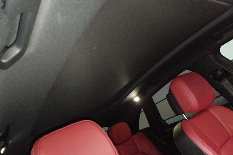 Used Porsche Macan 2023 Macan 2.0T Headliner