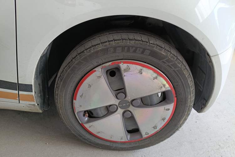 Used ORA Black Cat 2021 301 km Basic Version Right Front Wheel Hub