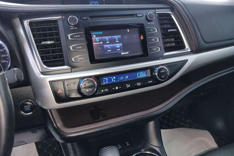 Used Toyota Highlander 2018 2.0T Four-Wheel Drive Luxury Edition 7 Seats China V Emission Standard