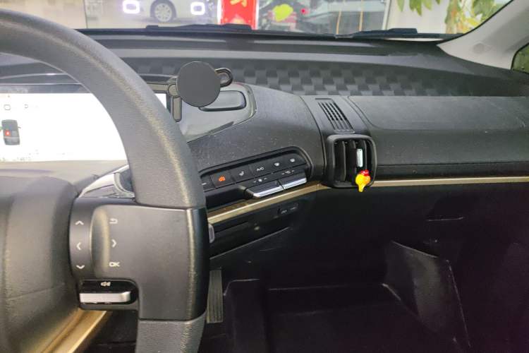 Used Baojun KiWi EV 2022 Artist Lite Edition Lithium Iron Phosphate