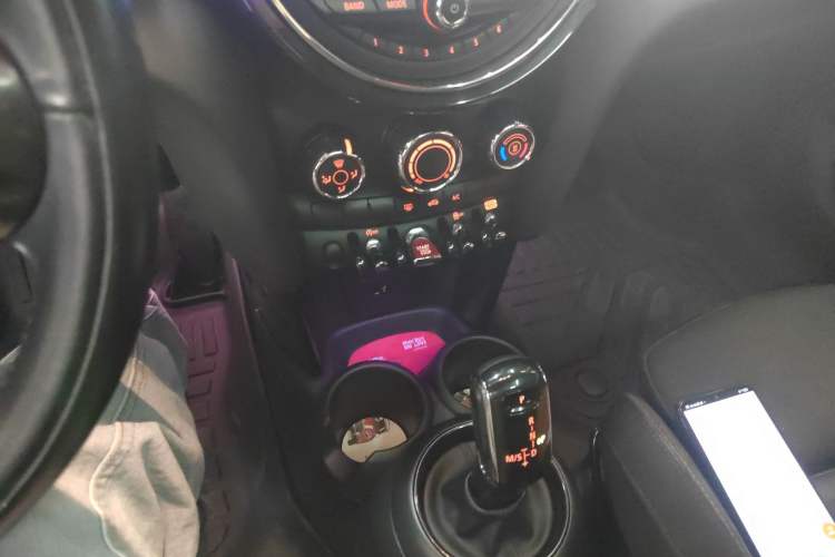 Used MINI MINI 2018 1.5T COOPER Classic Edition Five-Door Version