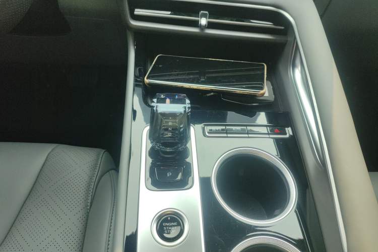 Used Geely Auto Emgrand X7 Sport 2026 Model 1.5TD Wonderful Gear Lever