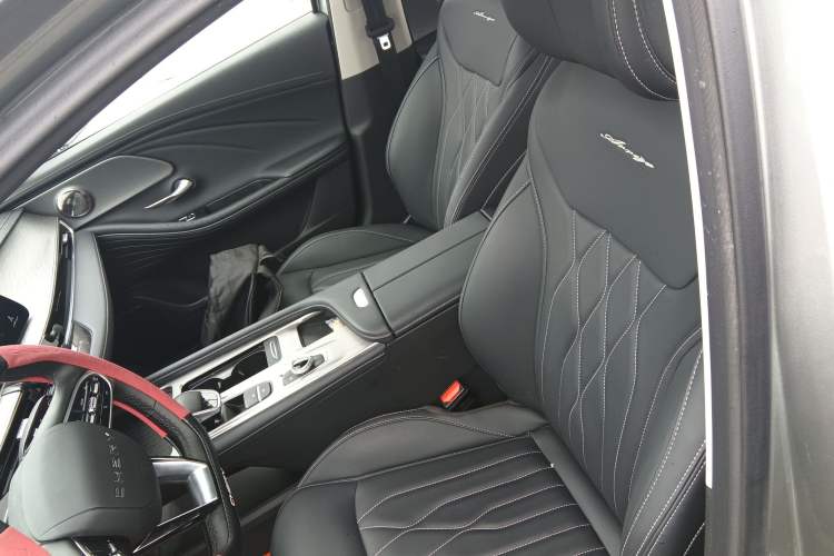 Used Chery Arrizo 8 2025 1.6T DCT Excellence Edition
