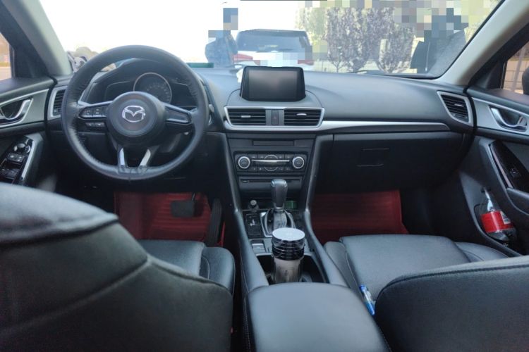 Used Mazda 3 Axela 2019 Cloud-Controlled Sedan 1.5L Automatic Luxury Model China VI Standard Center Console