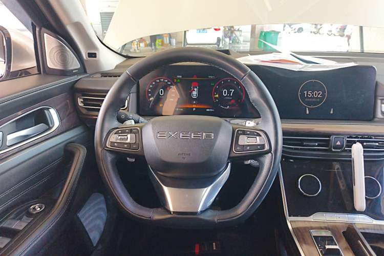 Used EXEED Lanyue 2021 400T Four-Wheel Drive Starlight Pro Edition 7 Seats Steering Wheel