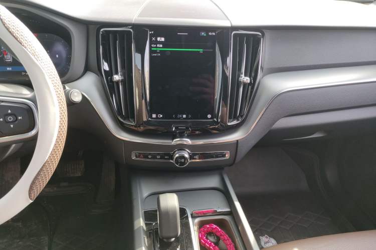 Used Volvo XC60 2025 B5 4x4 Smart Luxury Edition
