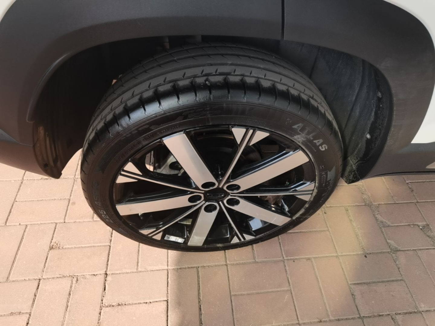 Geely Auto icon 2023 1.5TD Chocolate Smoothie Edition — снимка 11