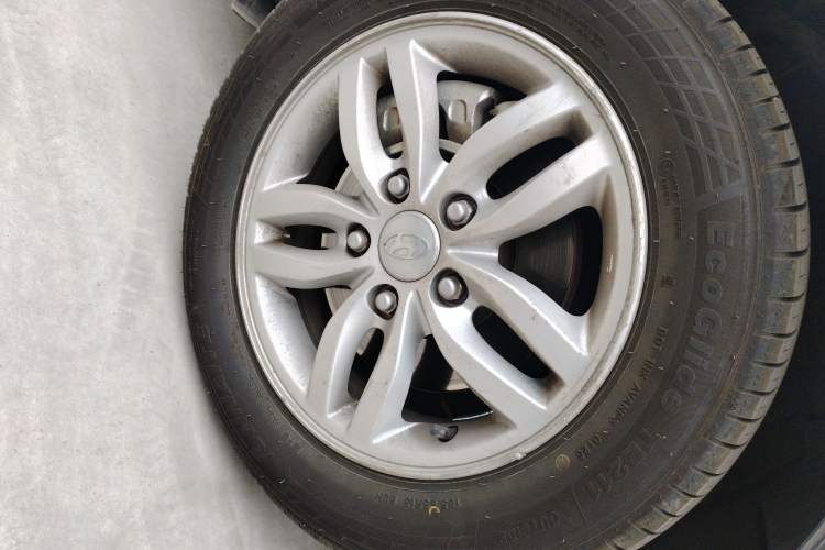 Used Hyundai Celesta 2011 1.6L Manual Comfort Edition
