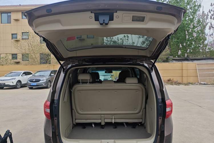 Used Buick GL8 2018 28T Luxury Model China VI Standard Trunk