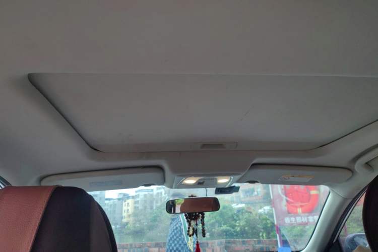 Used Venucia T90 2017 2.0L CVT Smart Edition Headliner