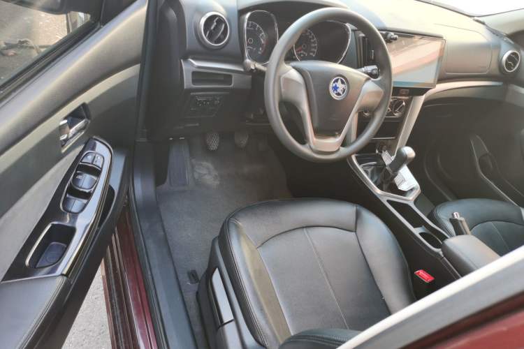 Used Venucia T70 2016 1.6L Manual Ruixing Edition