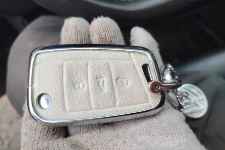 Used Volkswagen Magotan 2019 330TSI DSG Luxury Model China V Standard Vehicle Key