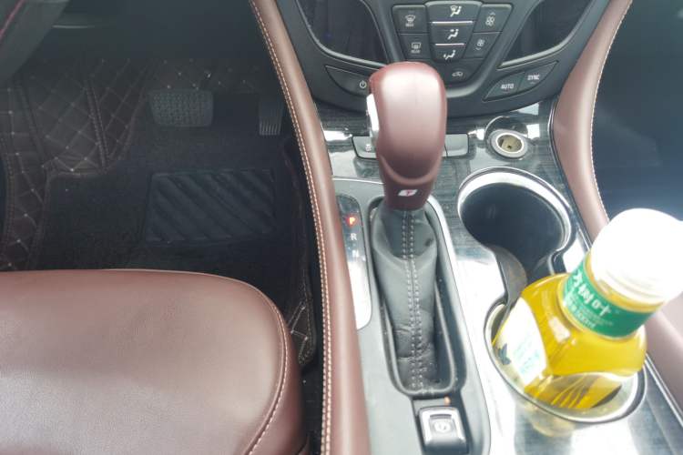 Used Buick Envision 2019 20T Two-Wheel Drive Luxury Version China V Standard Gear Lever