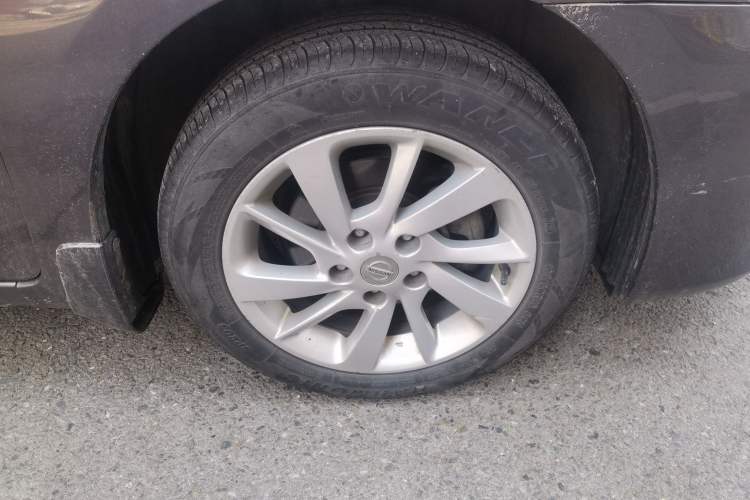 Used Nissan Sylphy 2012 1.6 XL CVT Luxury Edition Right Front Wheel Hub