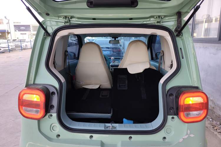 Used LINGBOX uni 2022 Mildly Sweet Edition Trunk